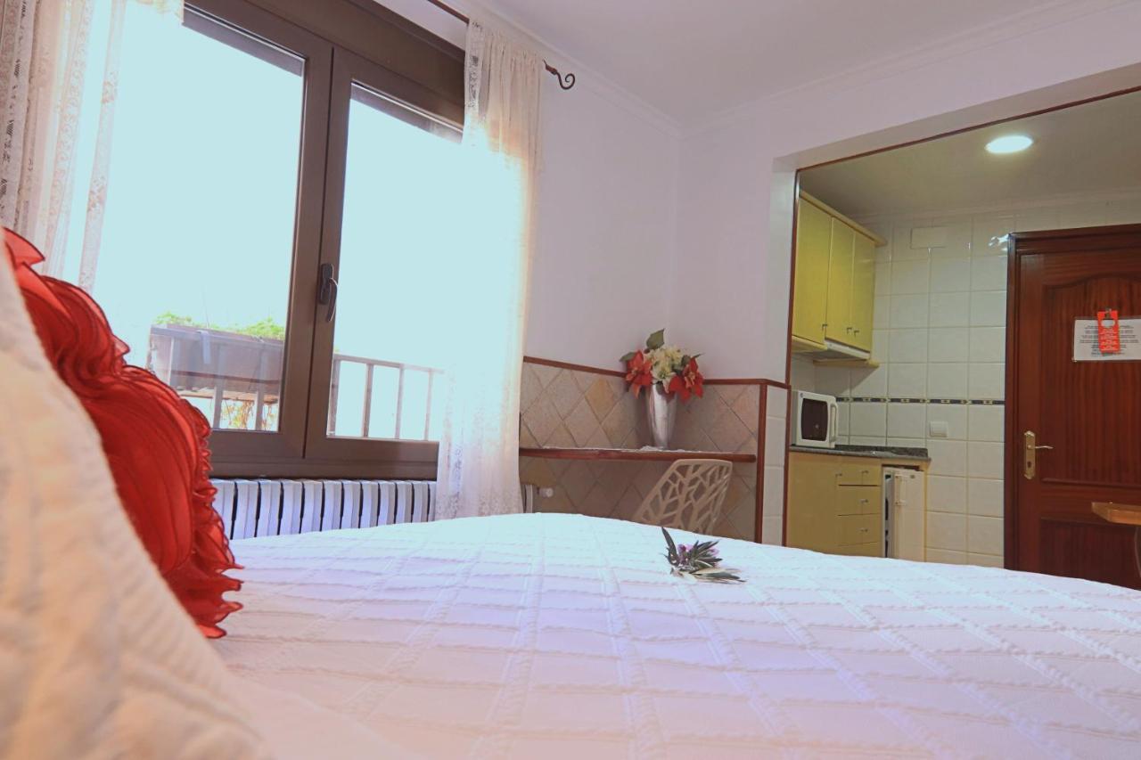 Estudios Casa Lola De Talarn Bagian luar foto