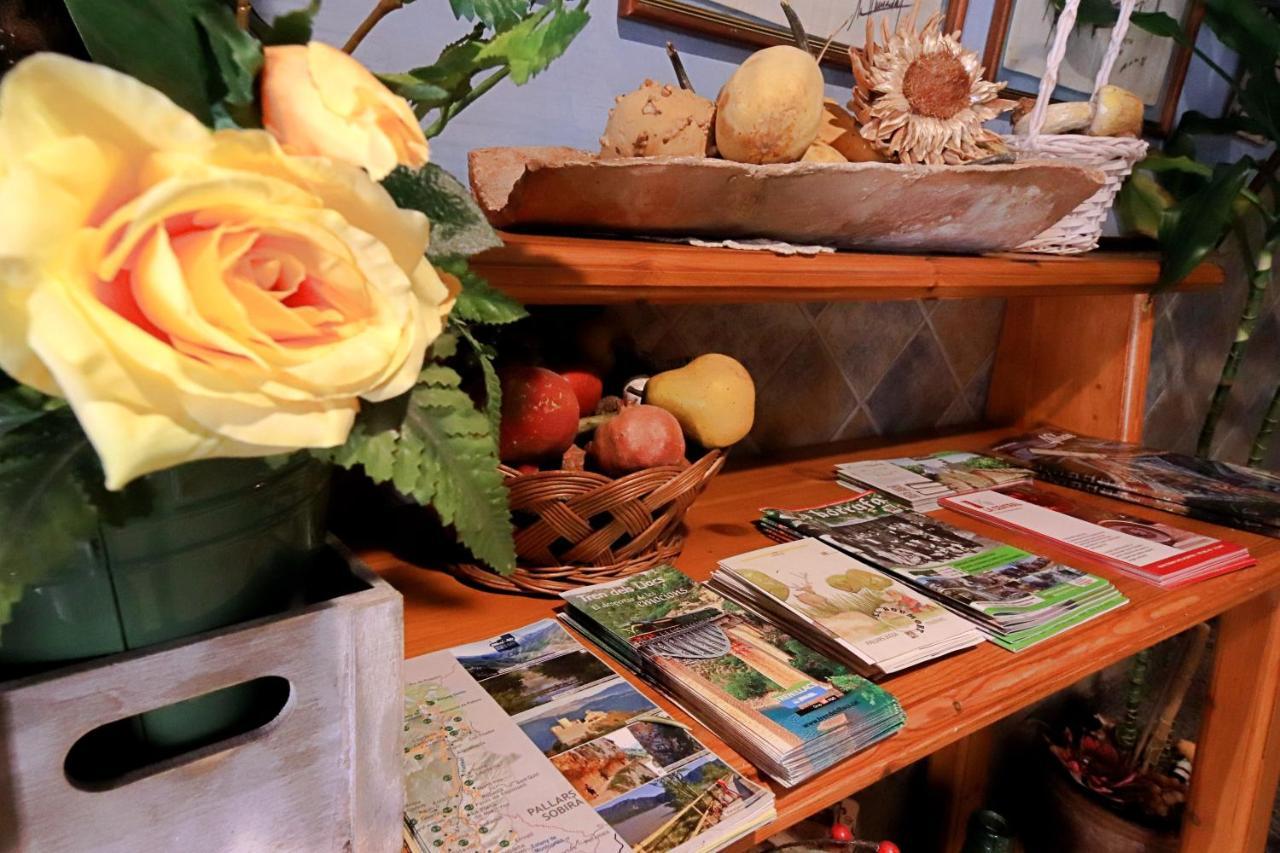 Estudios Casa Lola De Talarn Bagian luar foto